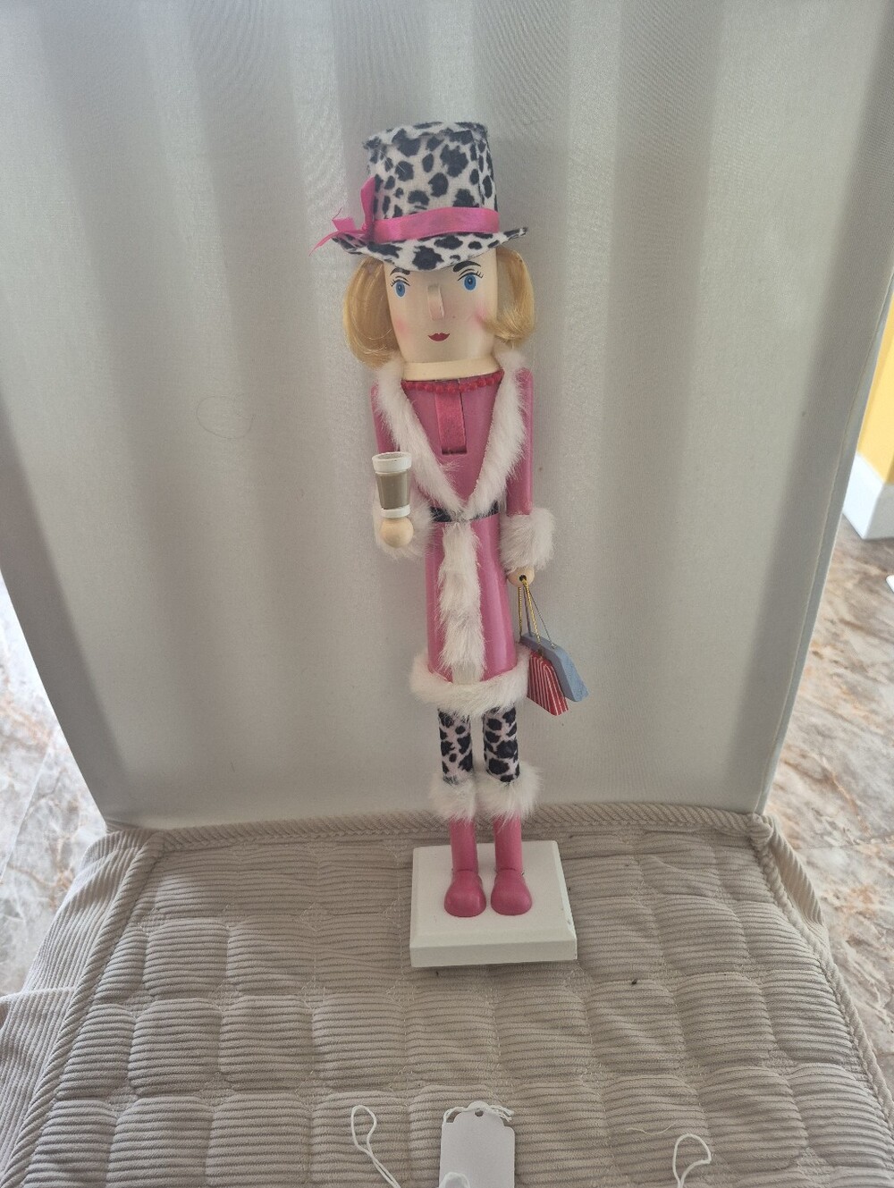 Nutcracker Lady Shopper